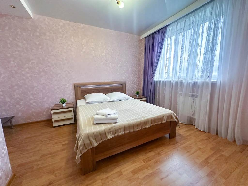 EasyRent Пионерская, 100
