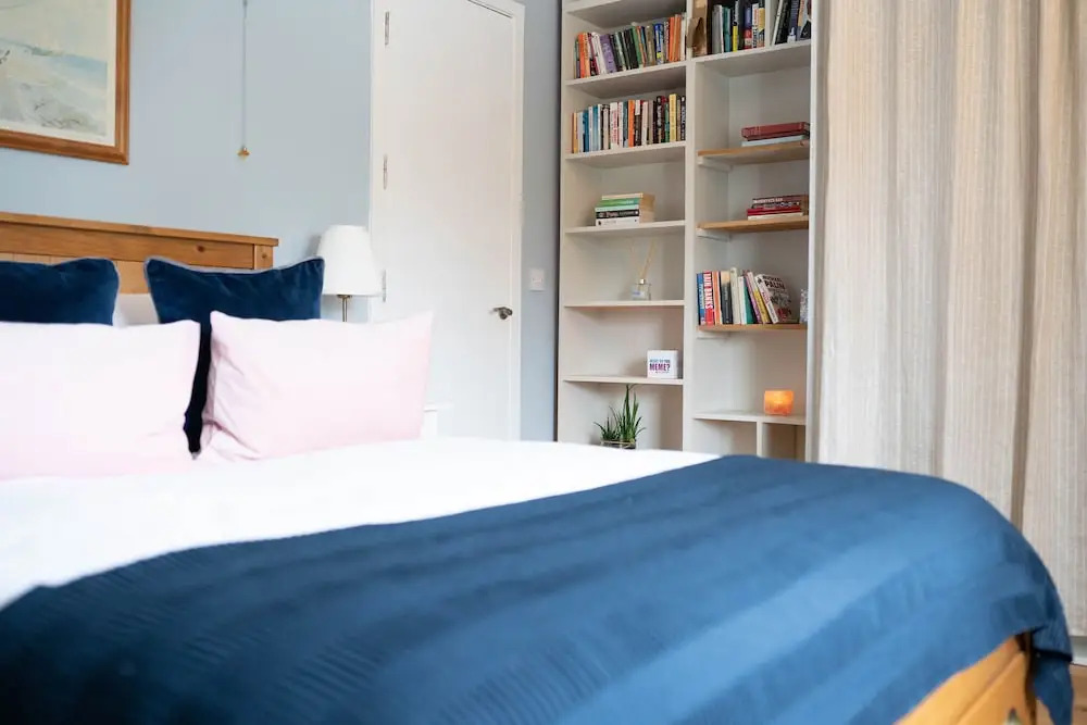 The Loft 2BR Duplex, Central & Parking