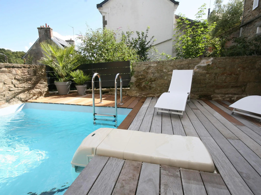 Luxurious Villa in Pont-Aven with Private Pool
