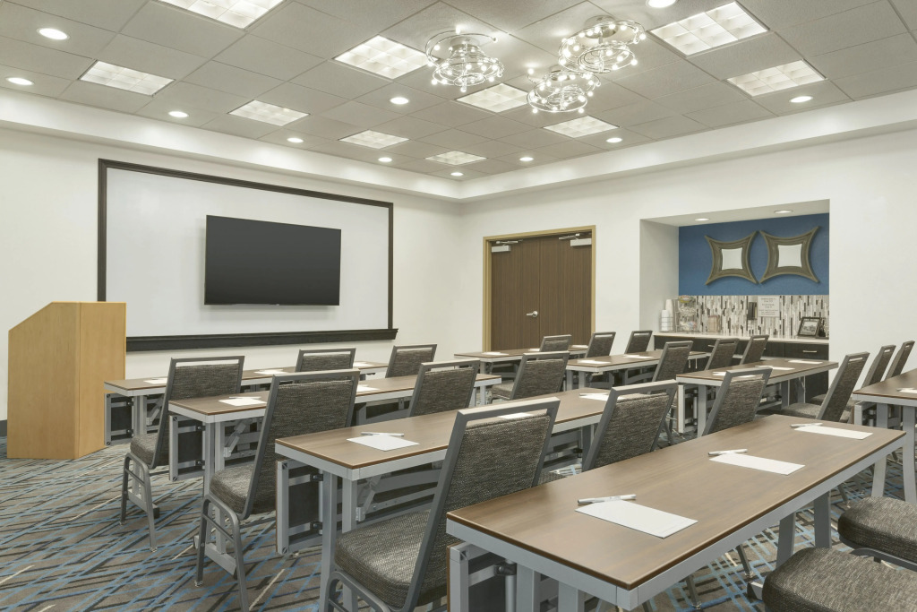 Hampton Inn & Suites Herndon-Reston