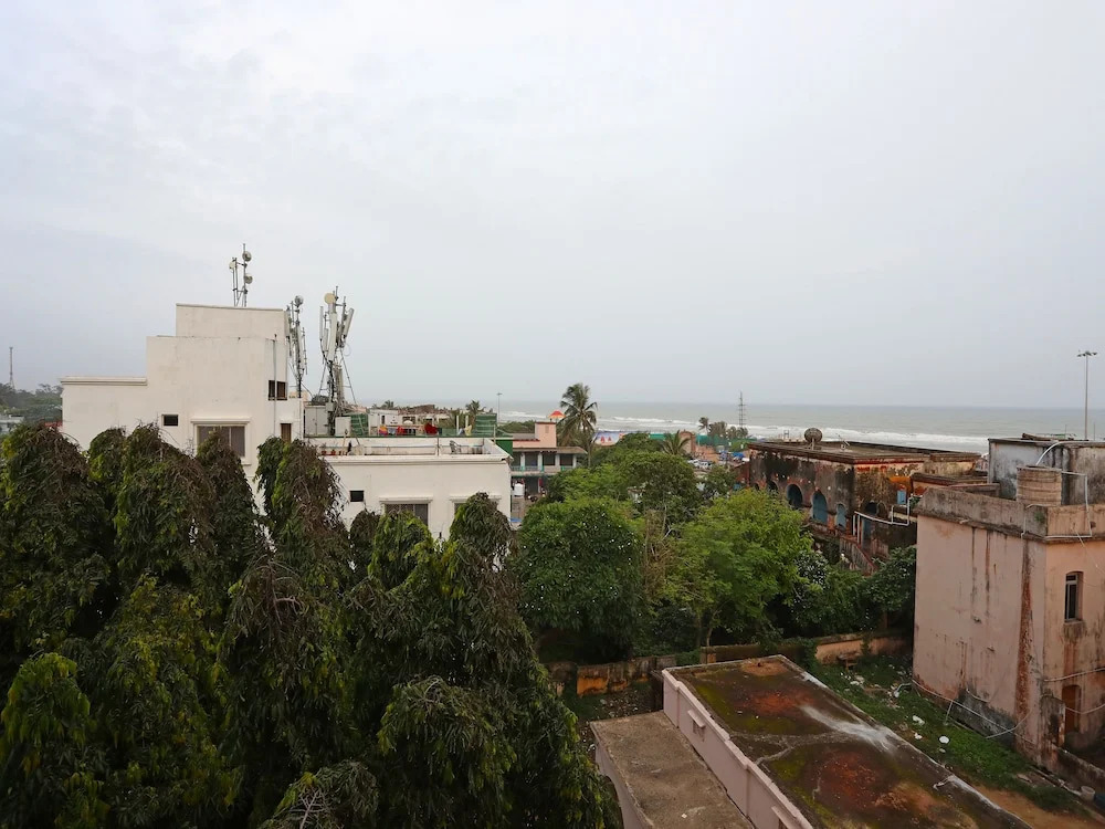 OYO 16173 Hotel Dk