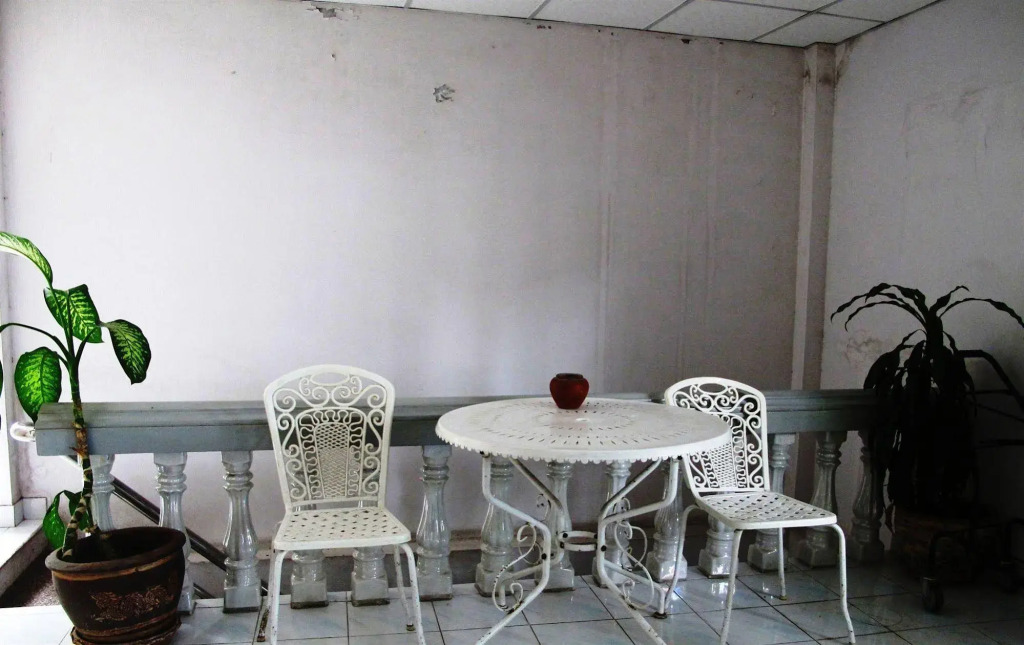Little Home Guesthouse