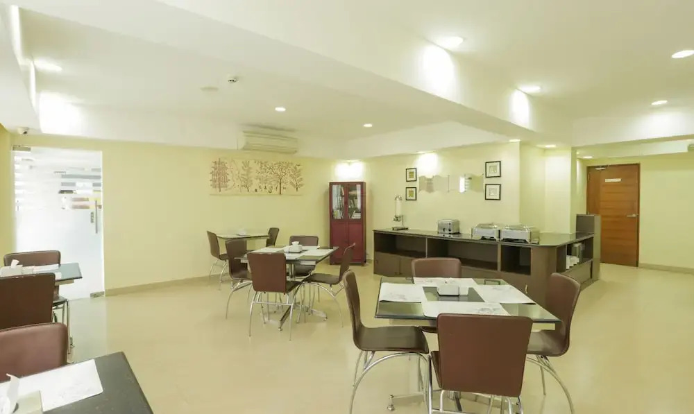 Treebo Vapr Guindy Ekkatuthangal