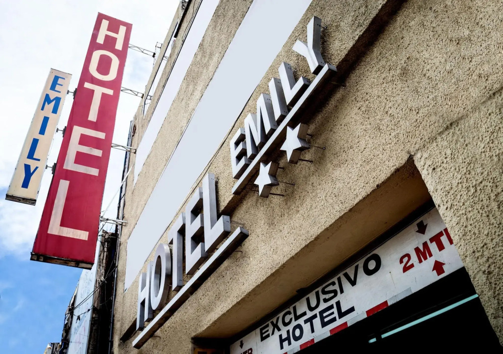 Hotel Emily
