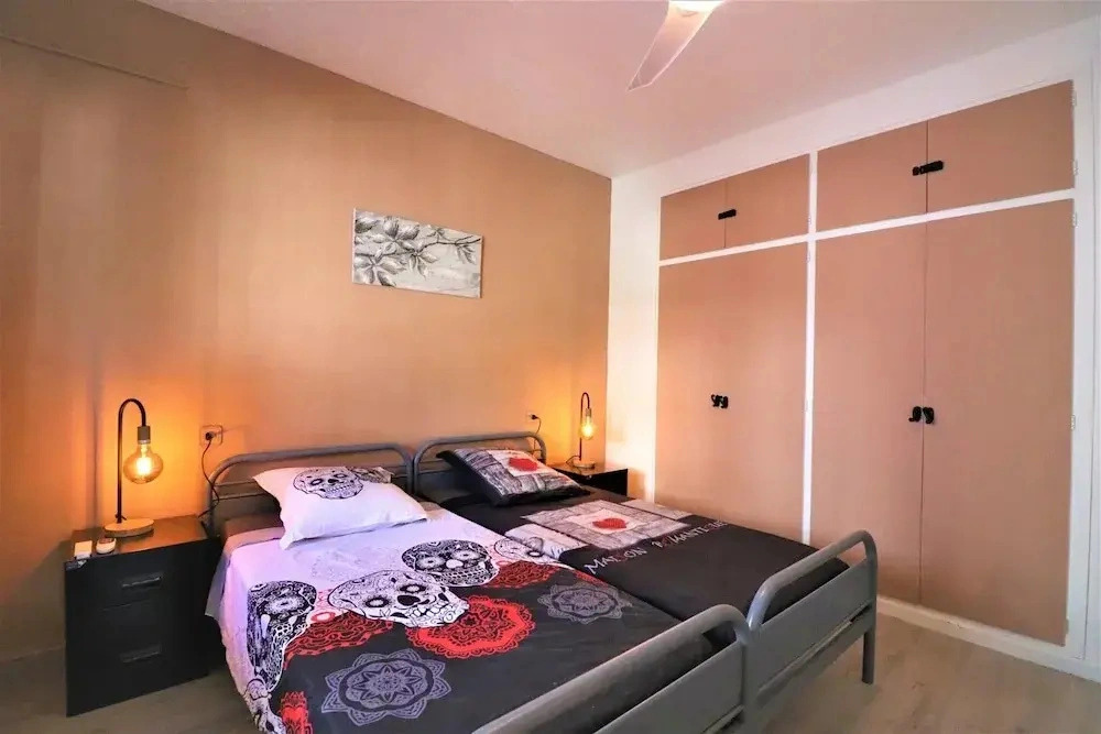 Apartment in Roses With Waterfront Views