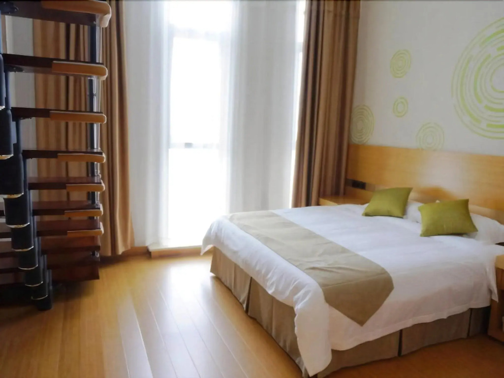 GreenTree Inn Suzhou Changshu North Haiyu Road Changhui Square Express Hotel