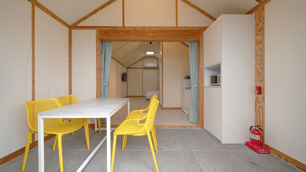 Hwaseong Refreshing Glamping&Caravan