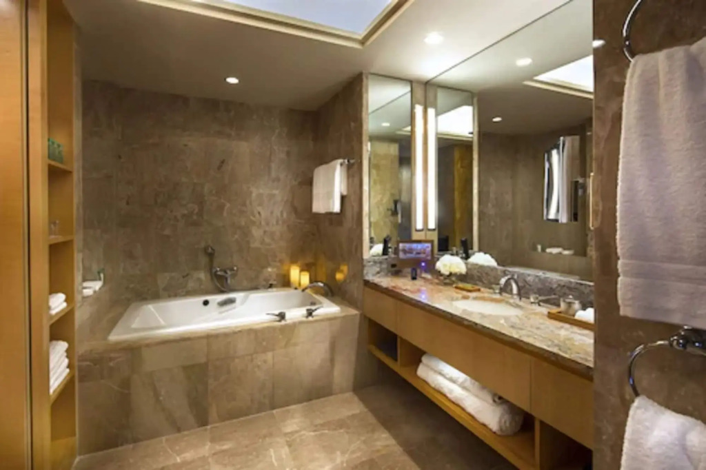 Отель Four Seasons New York