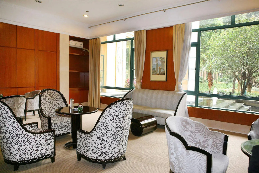 Chateau Star River Apartment