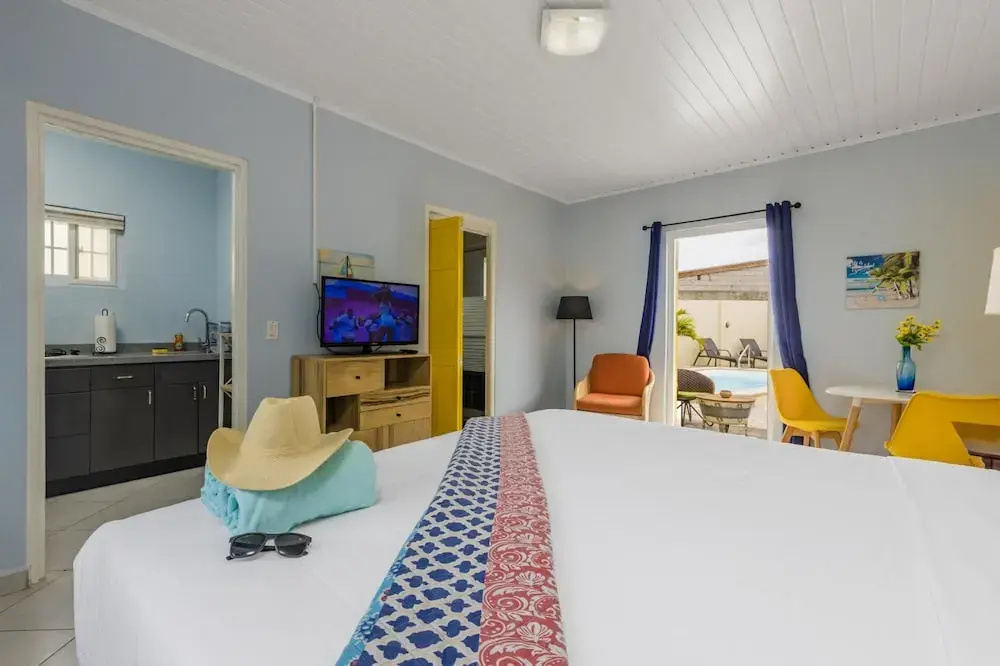 Spacious 7BR 6BA Villa 2 Pools Walktobeach