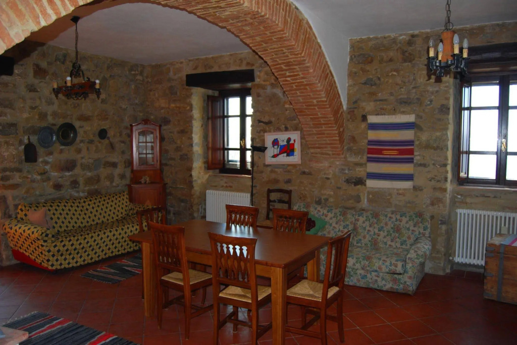 Castello Di Cisterna