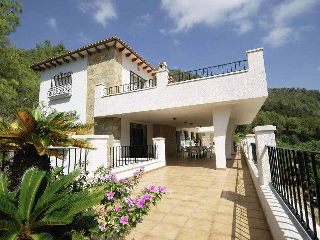 Pleasant Villa in Adsubia-Forna with Swimming Pool