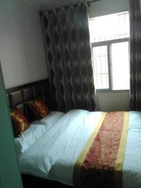 Xianyang Run 8 Business Hotel