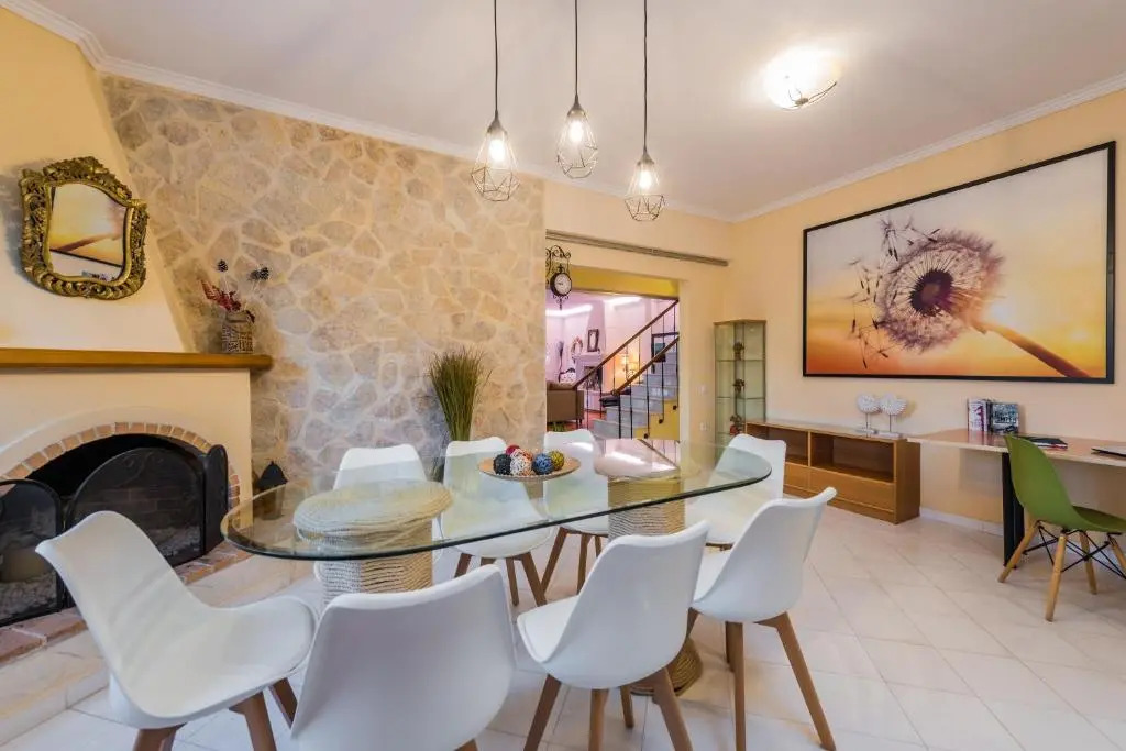Elenis Family Villa
