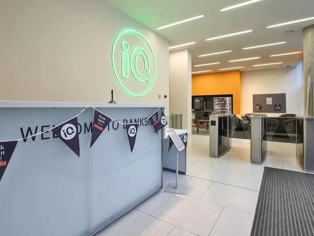 iQ Bankside London
