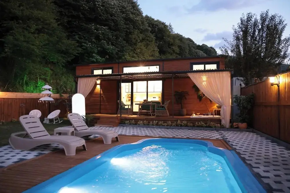The Jungle Bungalov