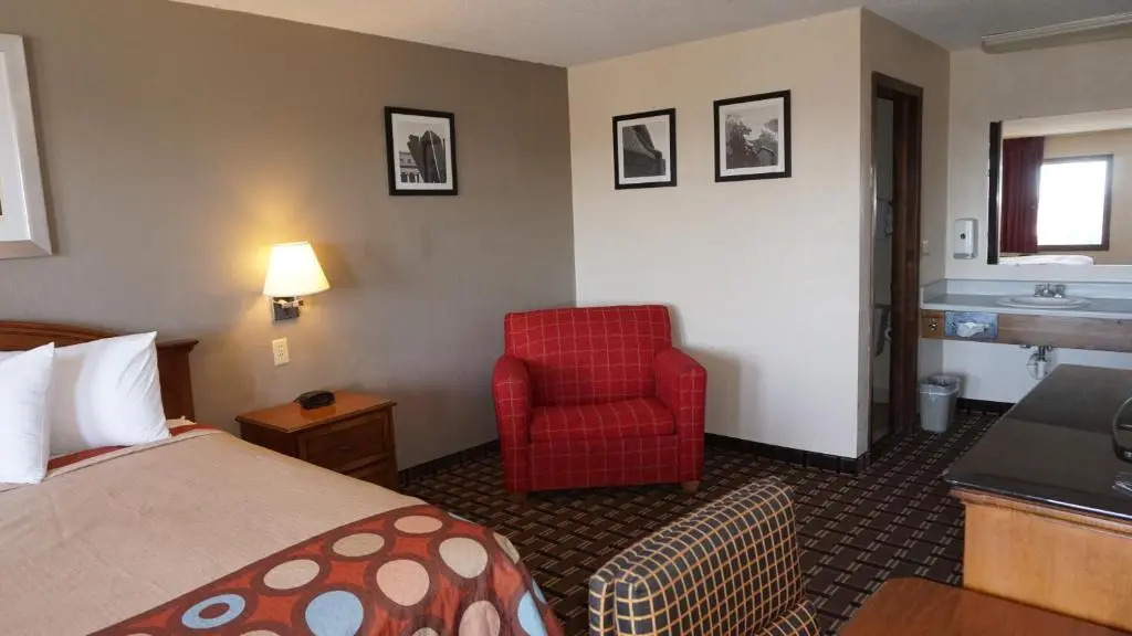 Lakes Inn