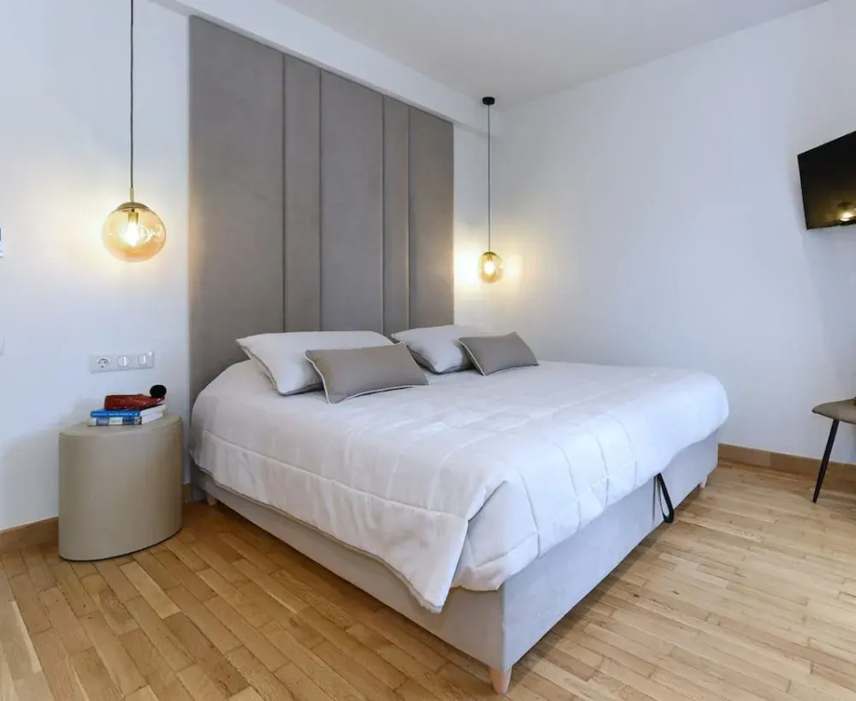 Zana s Cozy Apartment at Glifada