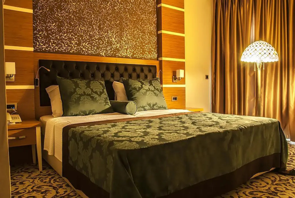 Malahit Exclusive City Hotel