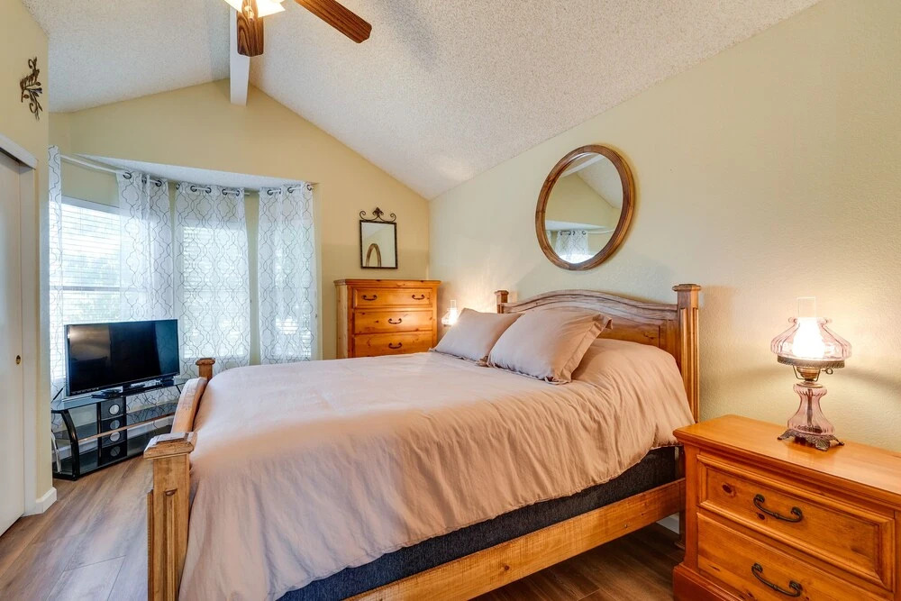North Phoenix Home! Great Location + Private Patio