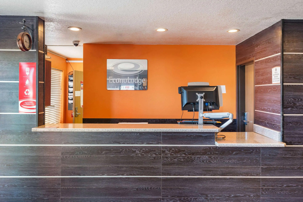 Econo Lodge Pueblo North