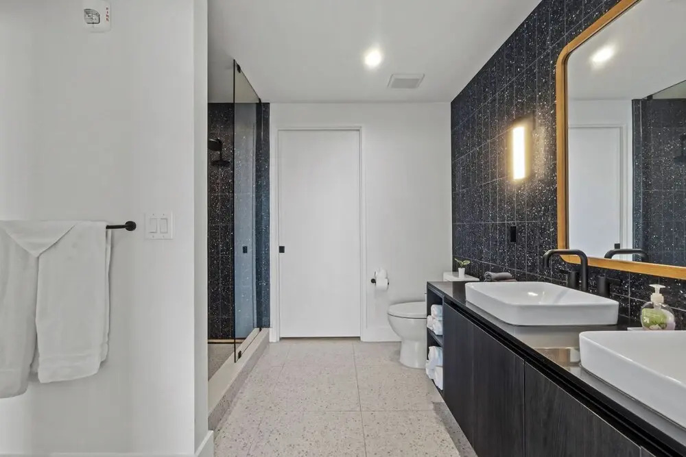 Rainey St Condo | Heated Pool | Gym | Bar | DT ATX