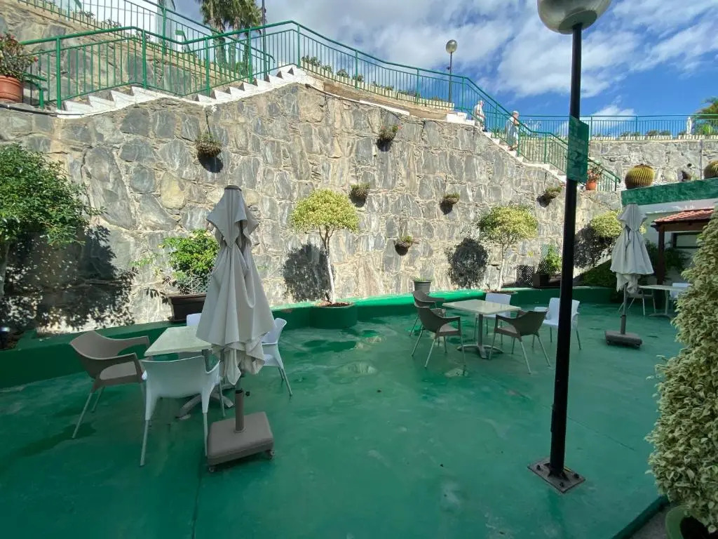 EXCLUSIVES 2-ROOM APARTMENT TOPLOCTAION 5 minutes to beach San Agustin