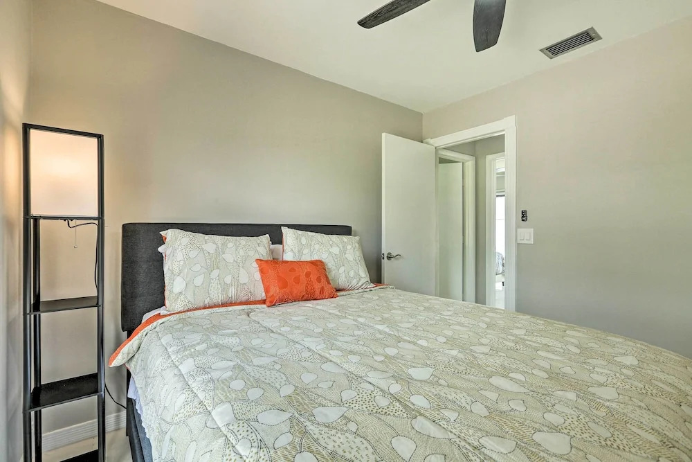 Beautiful Cape Coral Home Near Dining & Shops