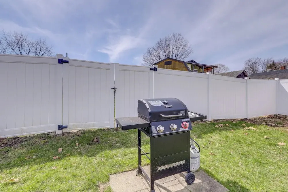 Walk to OOB Pier: Family-friendly Home w/ Hot Tub!