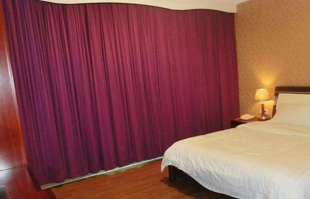 Guangyuan Hotel (Yellow River Fashion City Shop, Humen Pedestrian Street, Dongguan)