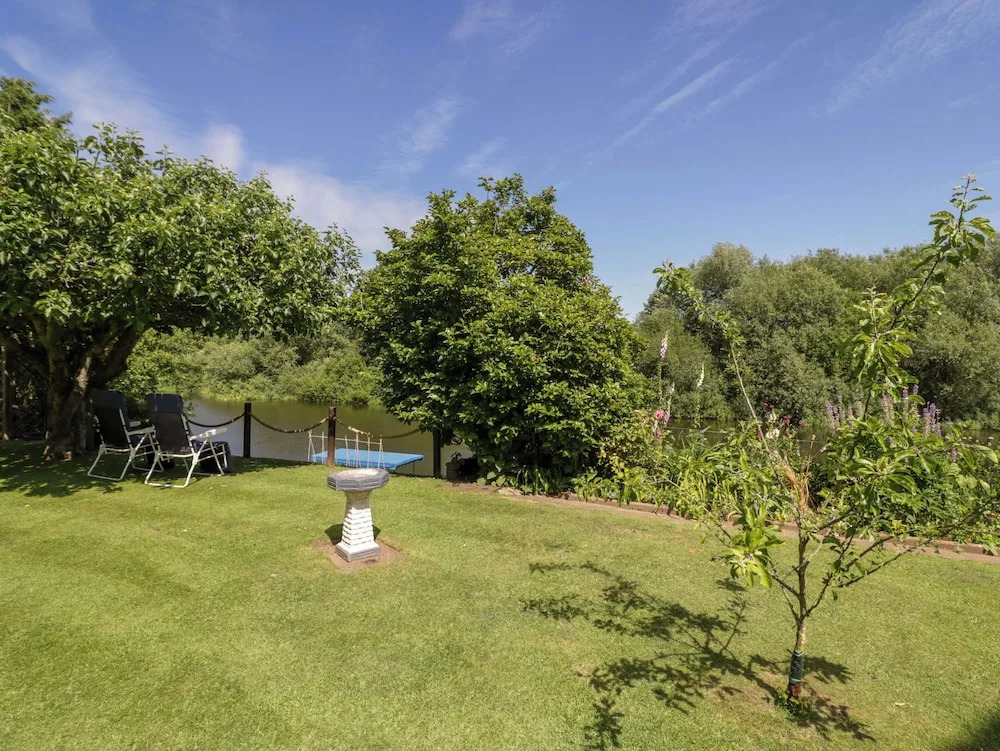 Severn Bank Lodge