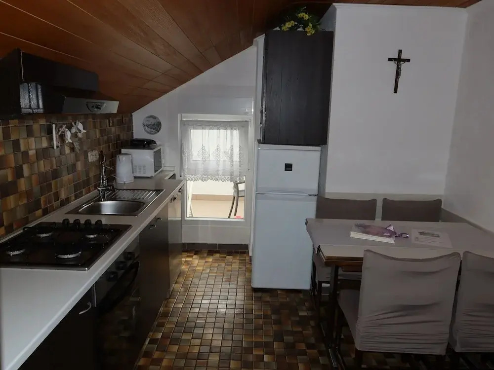 Mira Vir in Vir With 3 Bedrooms and 1 5 Bathrooms