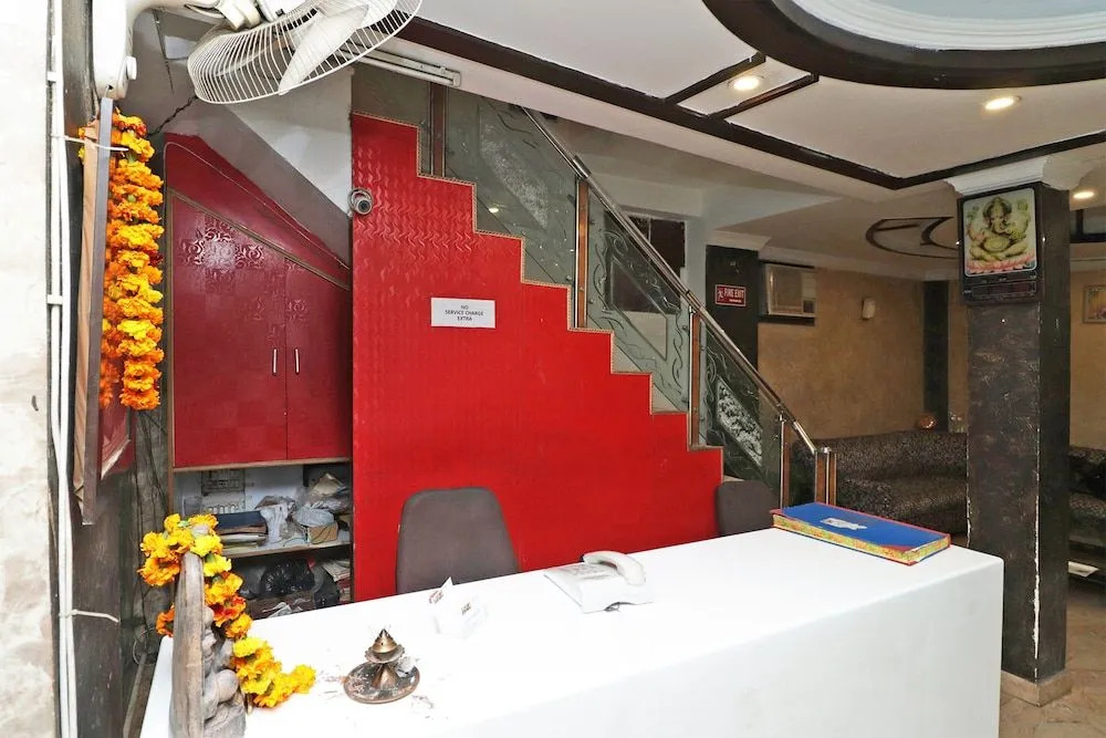 OYO 27596 Hotel Parkash dx