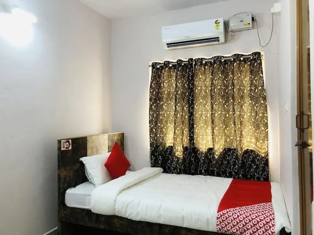 Dhana Dhaanya Residency by OYO Rooms