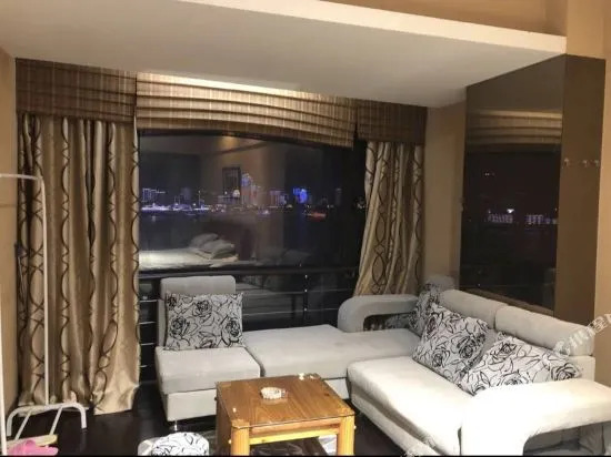 Kongbai Zaowu River-view Holiday Hotel