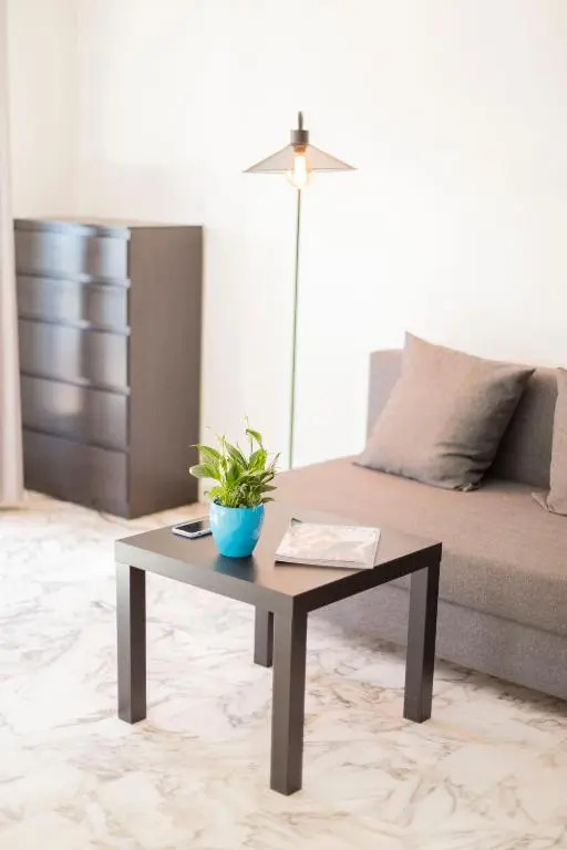 Studio with terrace and sea view, 10 min to the beach