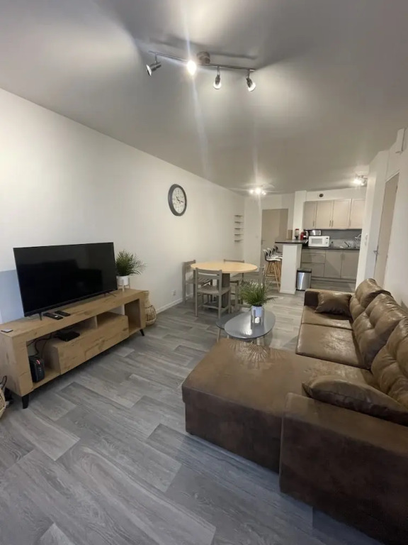 Apartment in Yvre-l'eveque Near Le Mans Circuit