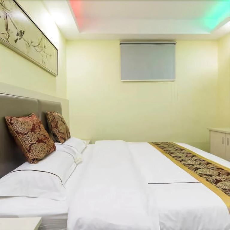 Yimi Hotel (Guangzhou Linhexi Metro Station)
