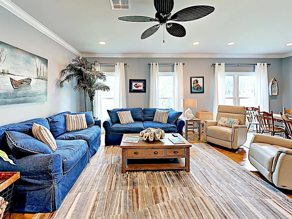 447 Rockport - 3 Br Home