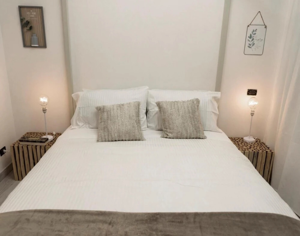 Vatican Luxury 2BD 2BA - Vatican Luxury Rizzo