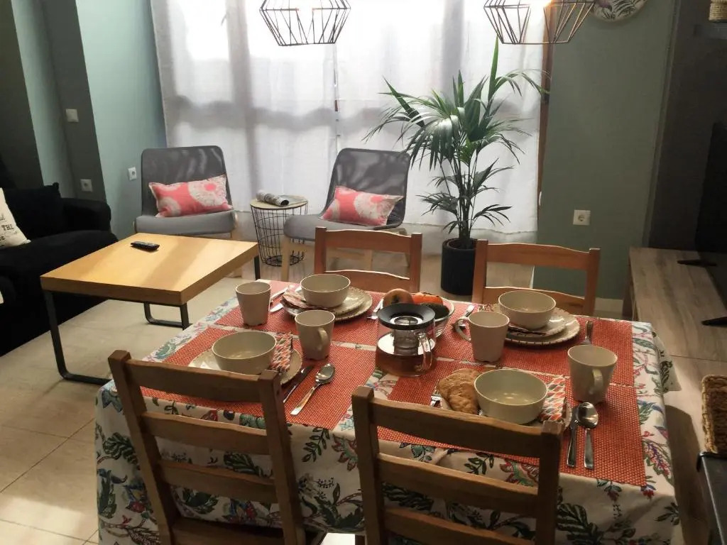 Flatguest Naval * Cosy * 1bdr. * Fast Wifi