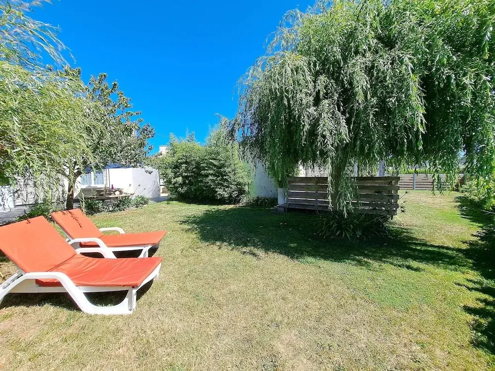 Holiday home close to beach, Cléder