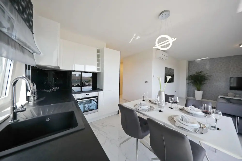 Luxury Majpruz Suites
