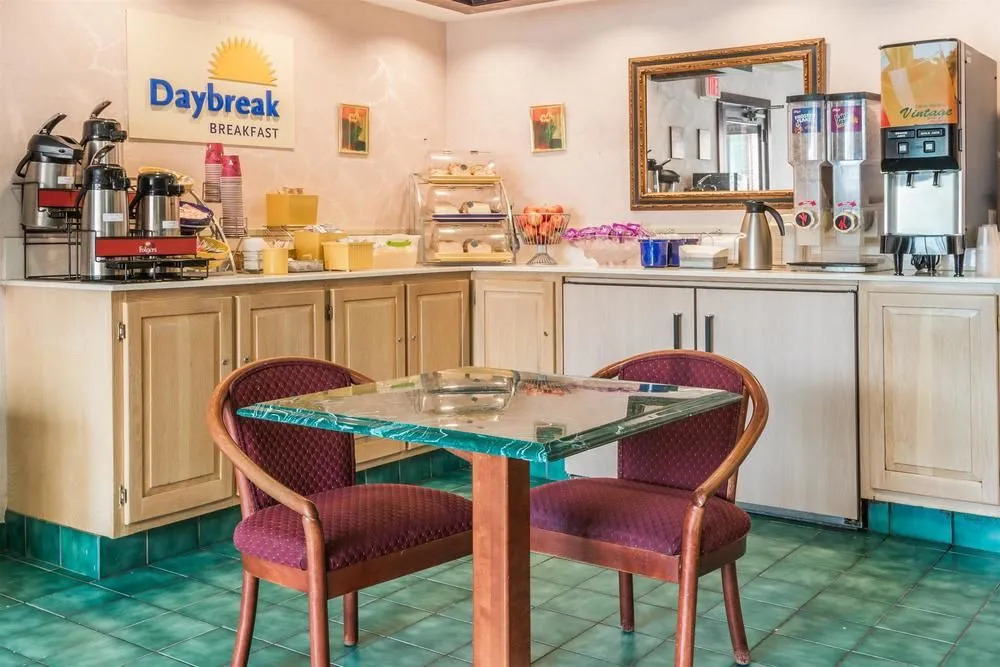 Days Inn Berlin Meriden