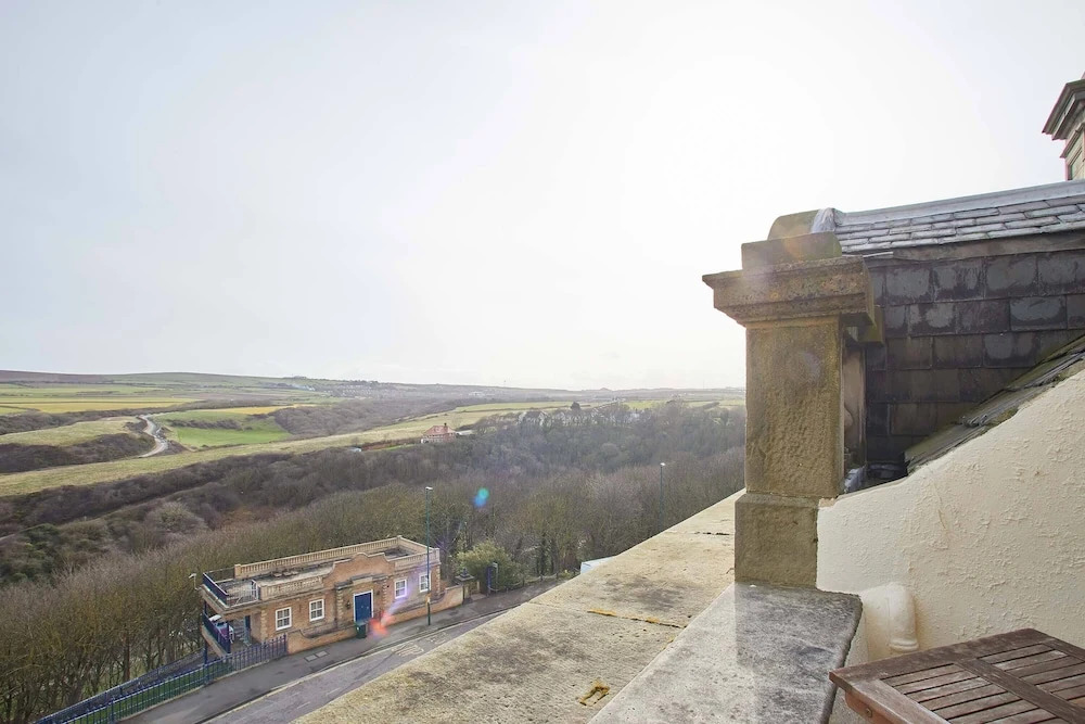 The Observatory Apartment
