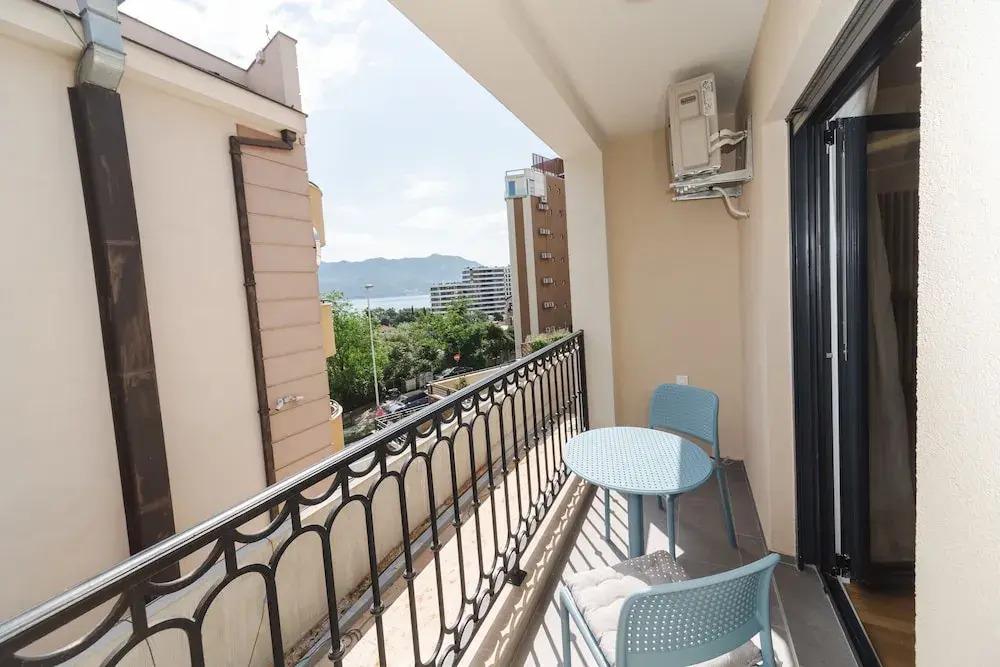 Salus Hill Condo