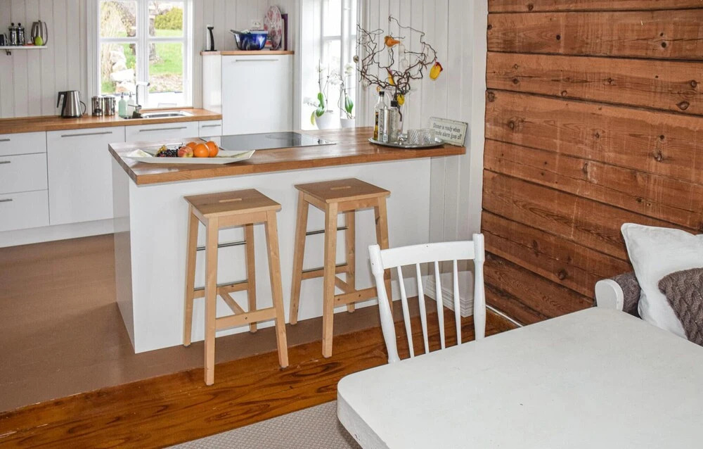 3 Bedroom Cozy Home In Lindesnes