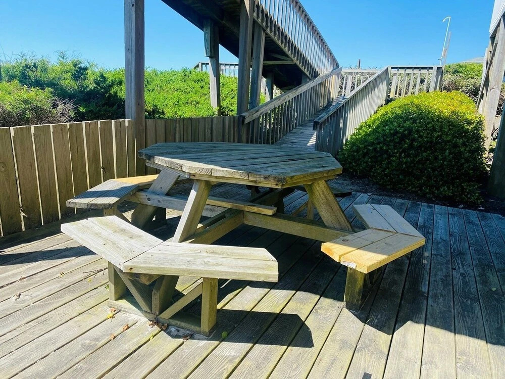 Bridgecrest - 4 Br Home