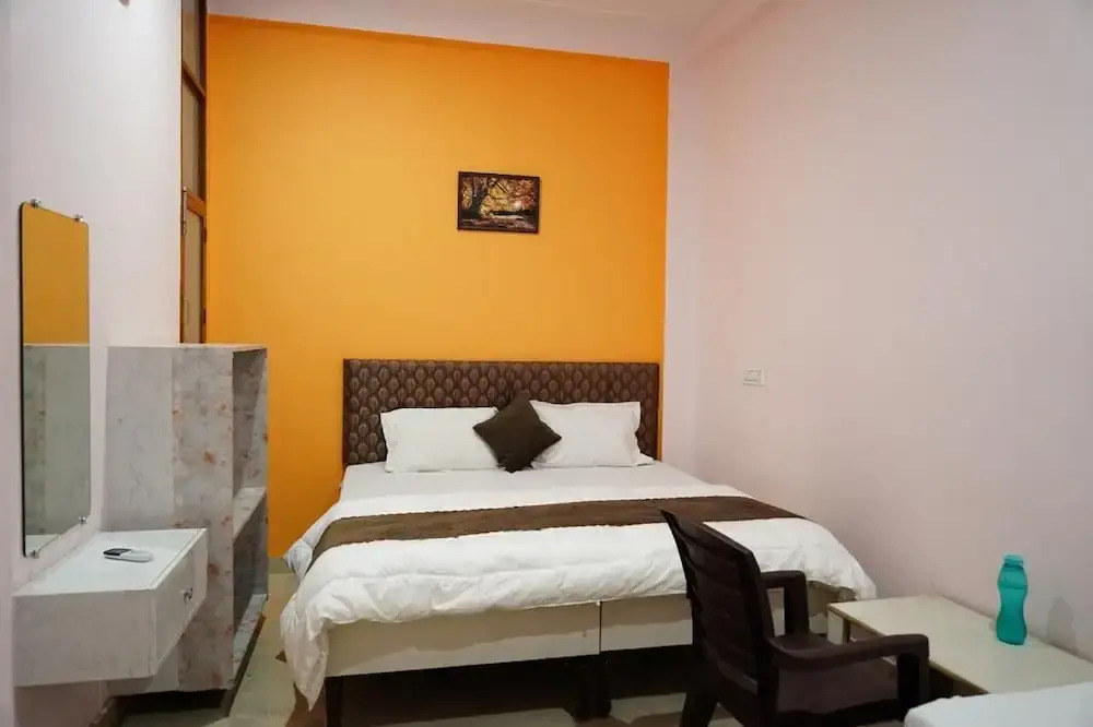Shree Puram Guest House