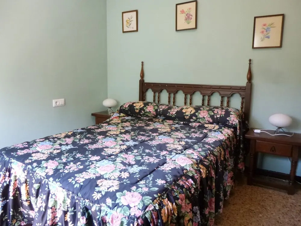 Spacious Holiday Home With Enclosed Garden in Empuriabrava
